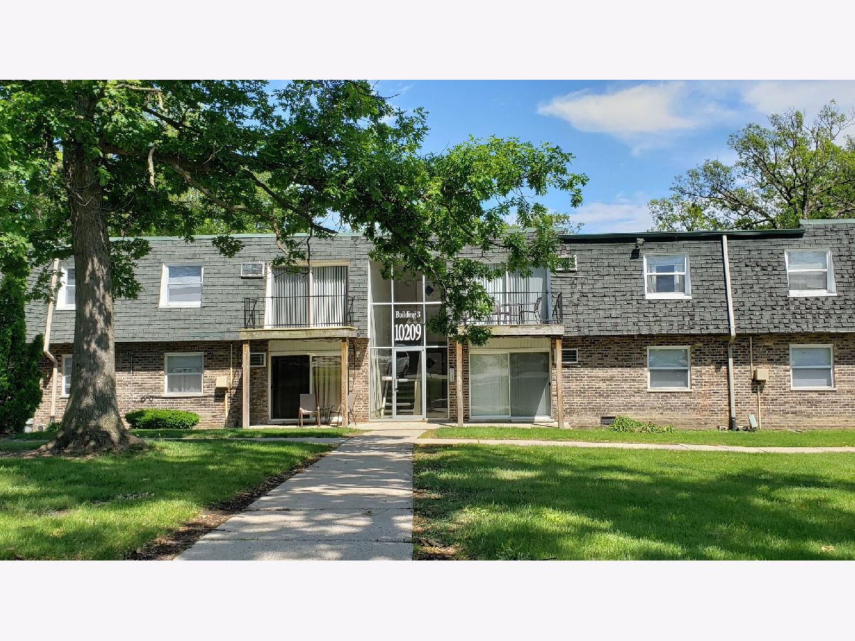  Rented Palos Hills Illinois, 10209 86th