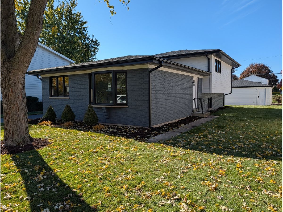  For Sale Elmhurst Illinois, 564 Adele Street