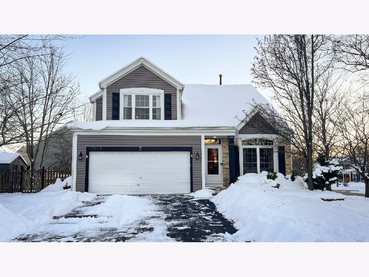  For Sale Carpentersville Illinois, 2809 Forestview Drive