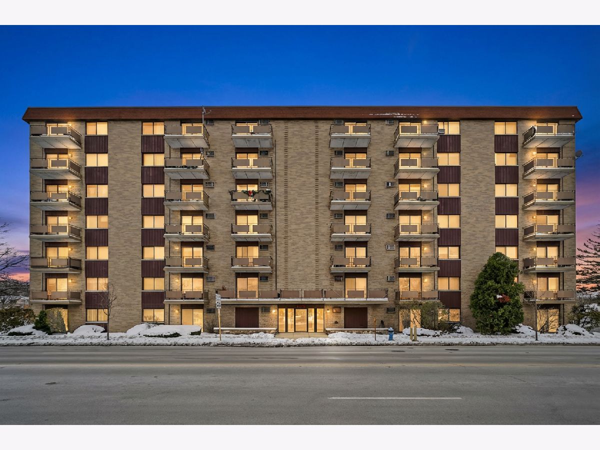  For Sale Forest Park Illinois, 850 Des Plaines Avenue