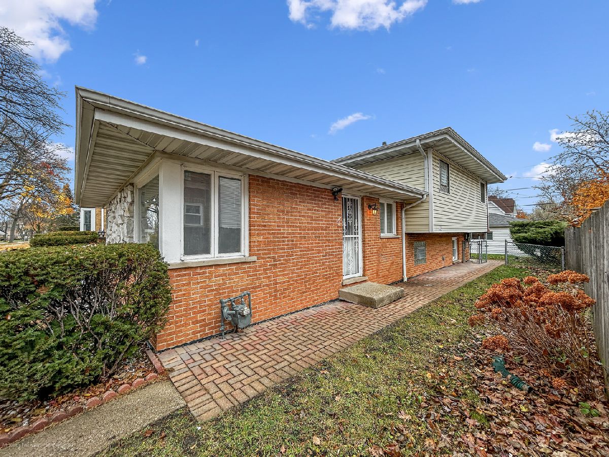  For Sale Niles Illinois, 8311 Olcott Avenue