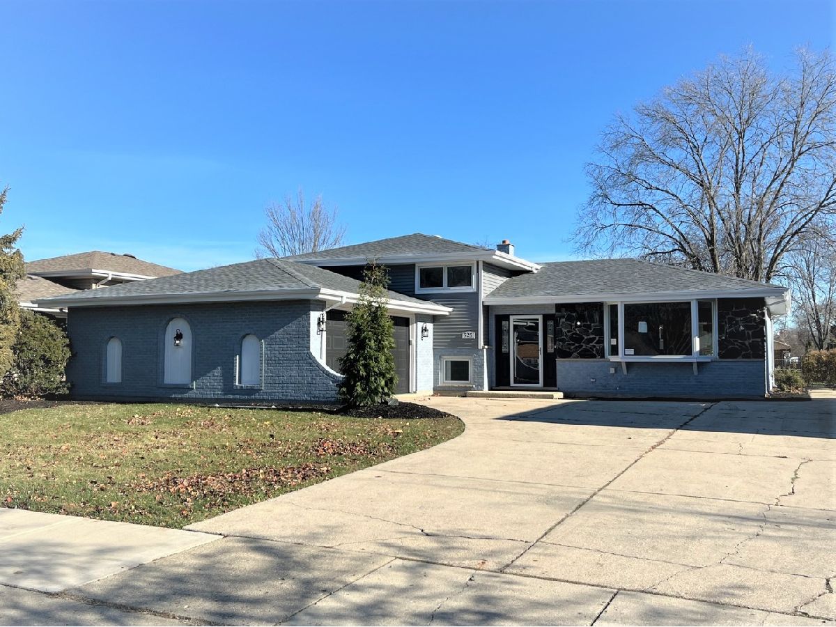  For Sale Itasca Illinois, 525 Cherry Street
