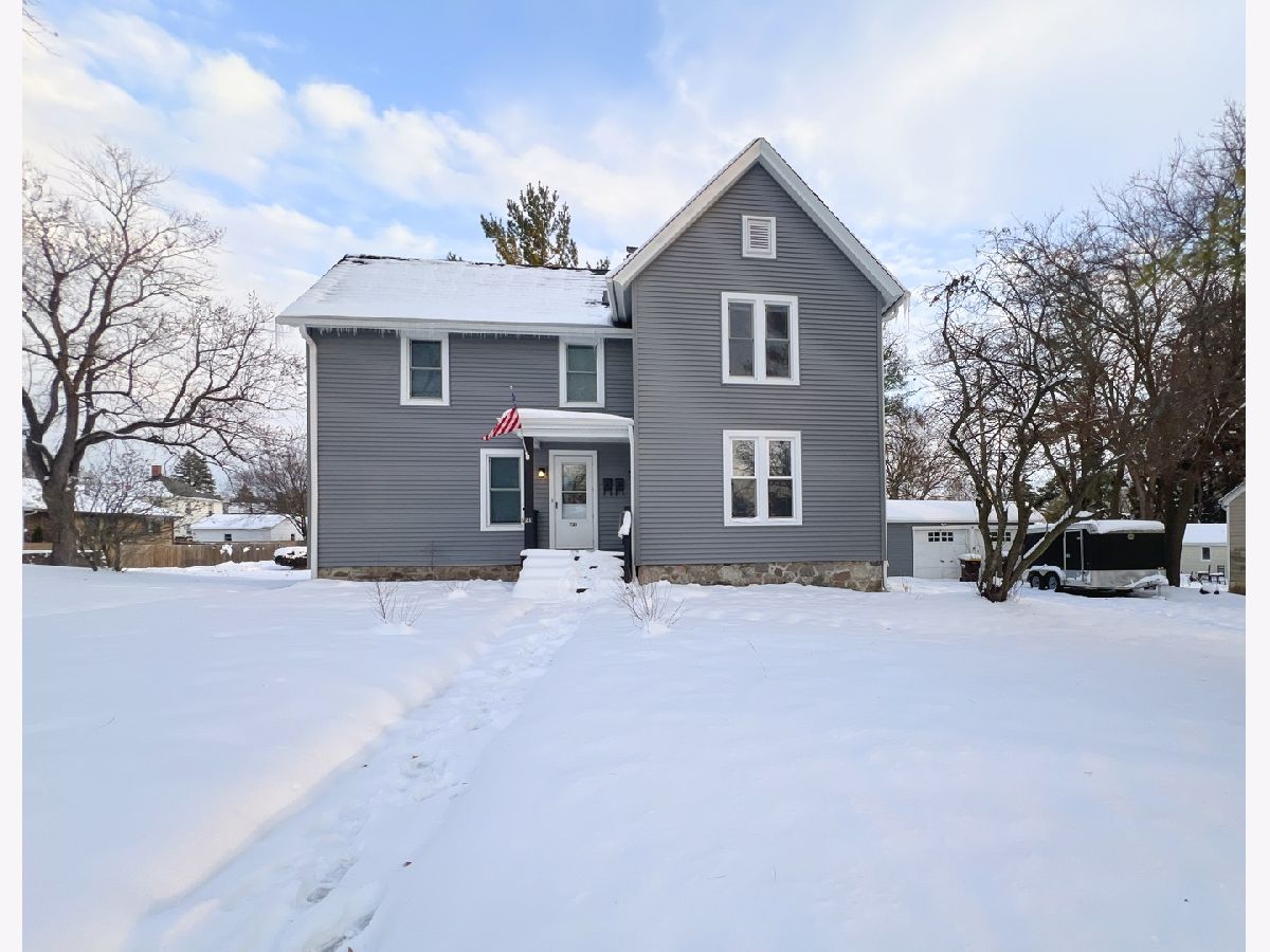  For Rent Woodstock Illinois, 721 Dean