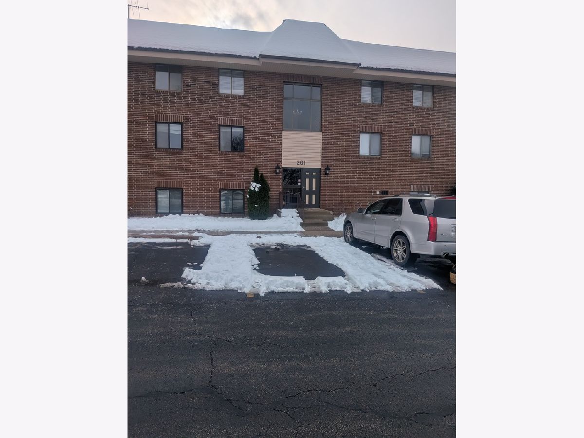  For Rent Lombard Illinois, 201 Janata