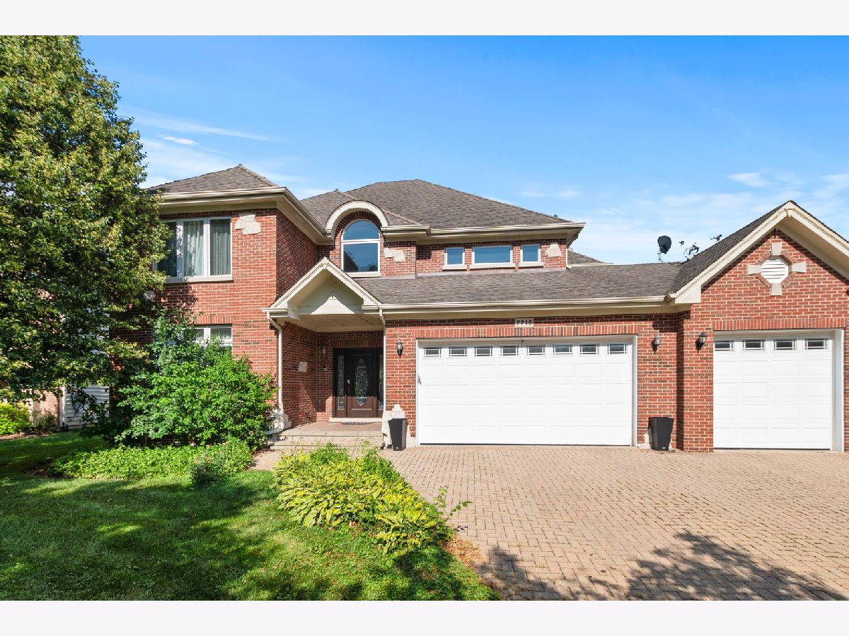  For Sale Willowbrook Illinois, 7715 Virginia Court