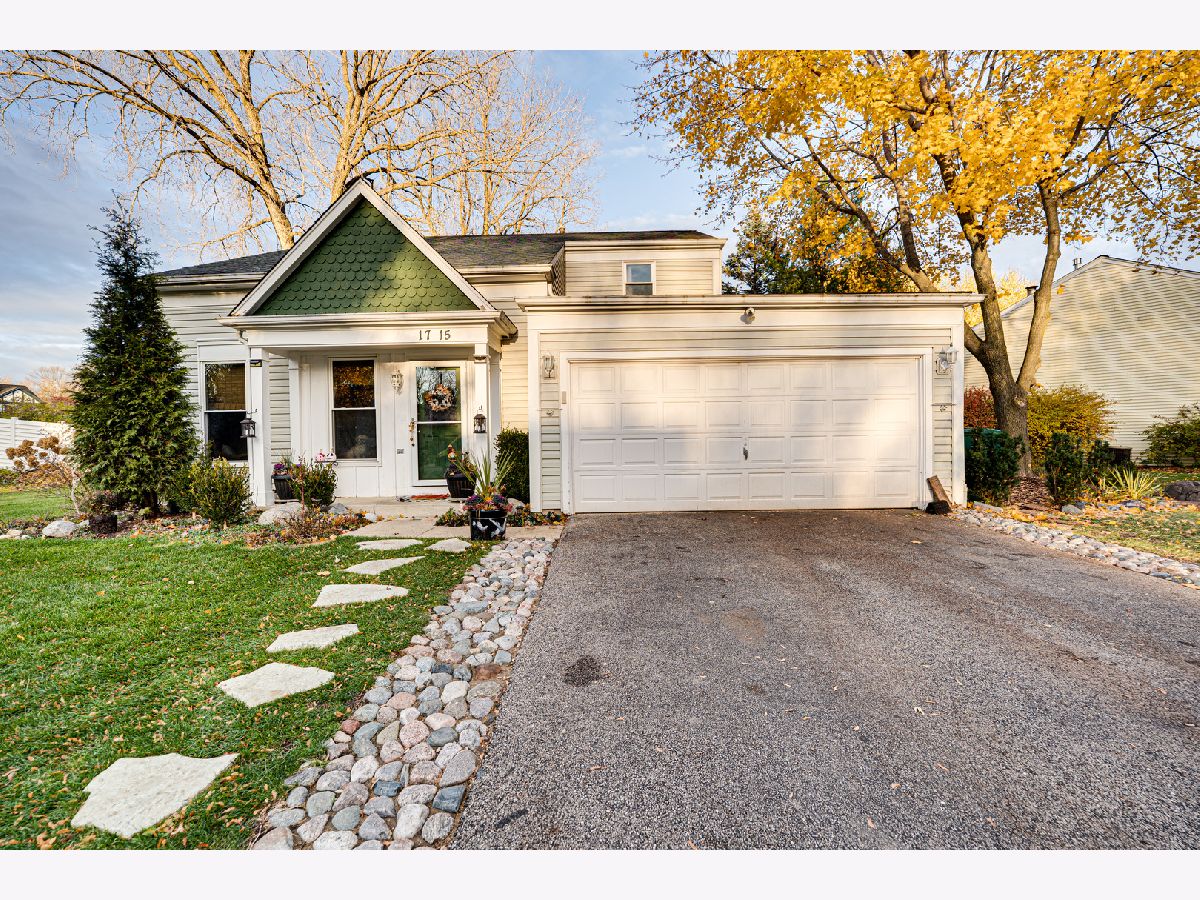  For Sale Algonquin Illinois, 1715 Riverwood Drive