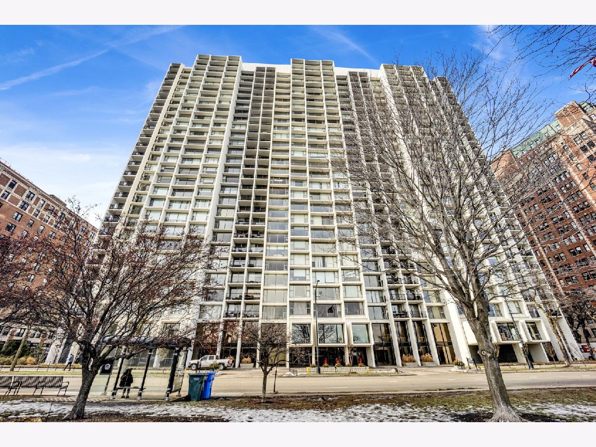  For Sale Chicago Illinois, 3200 Lake Shore Drive