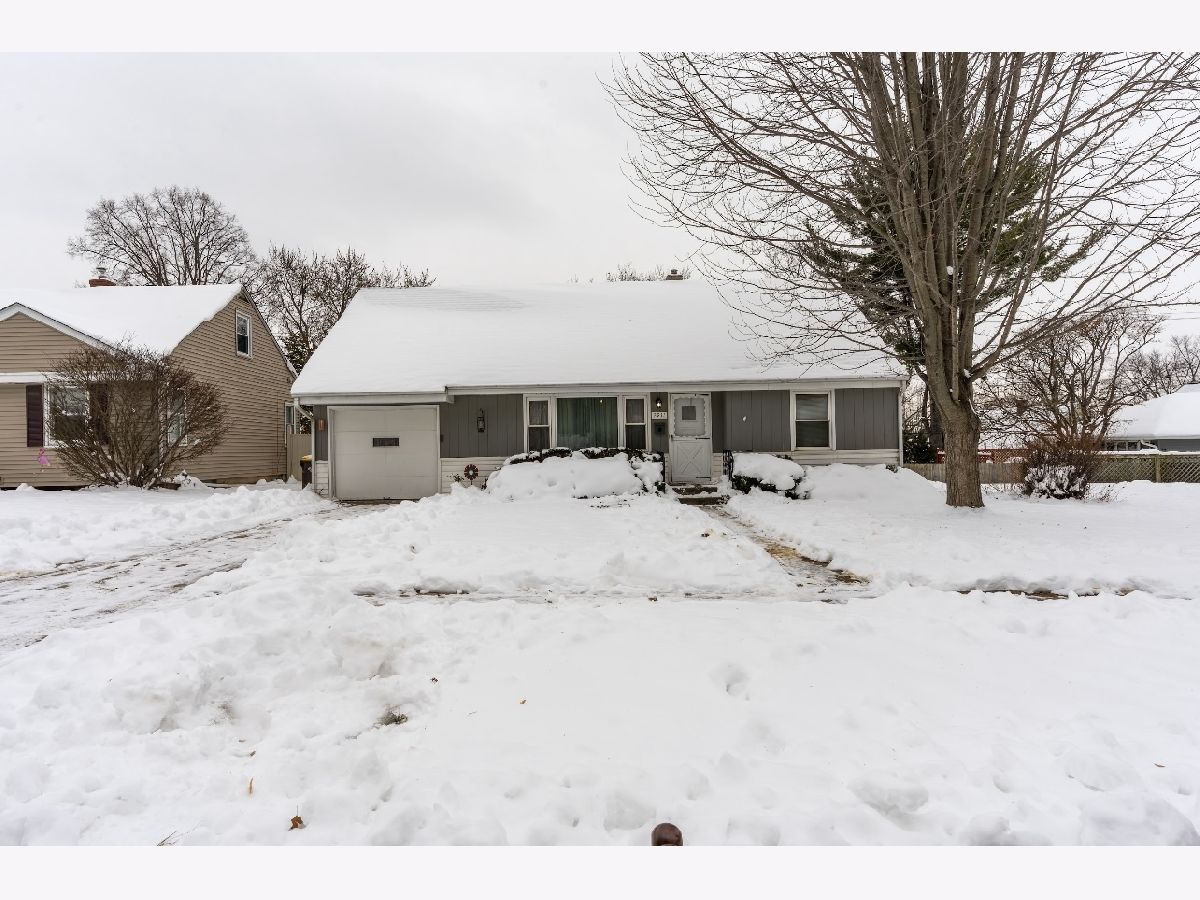  For Sale Rockford Illinois, 2911 18th Avenue