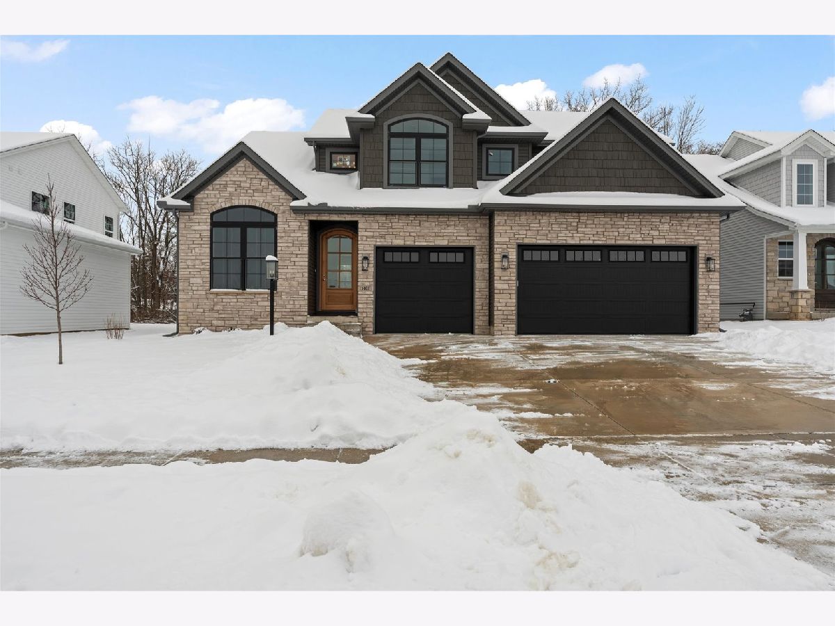  For Sale Mahomet Illinois, 1403 Ravenwood Drive