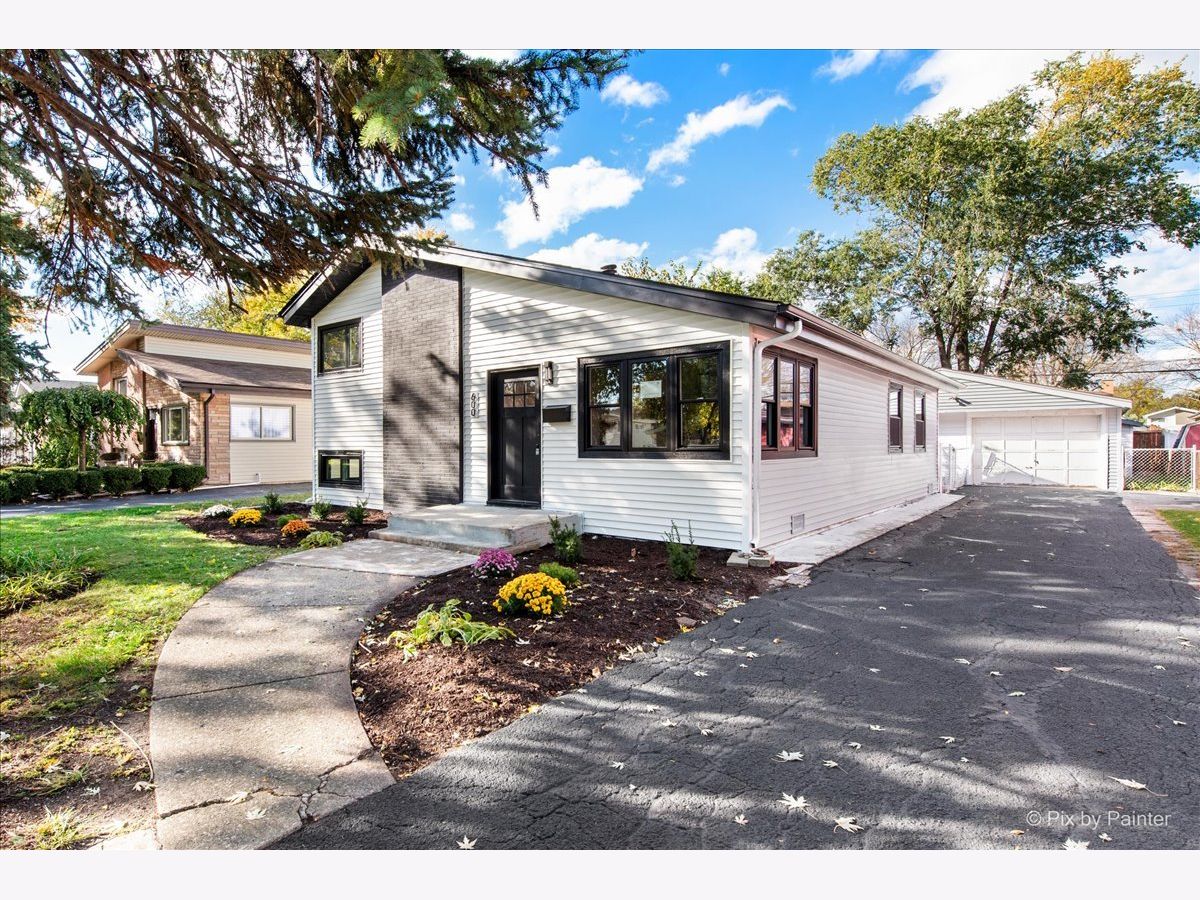  For Sale Villa Park Illinois, 600 Iowa Avenue