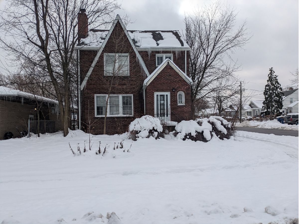  For Sale Waukegan Illinois, 1527 Brookside Avenue