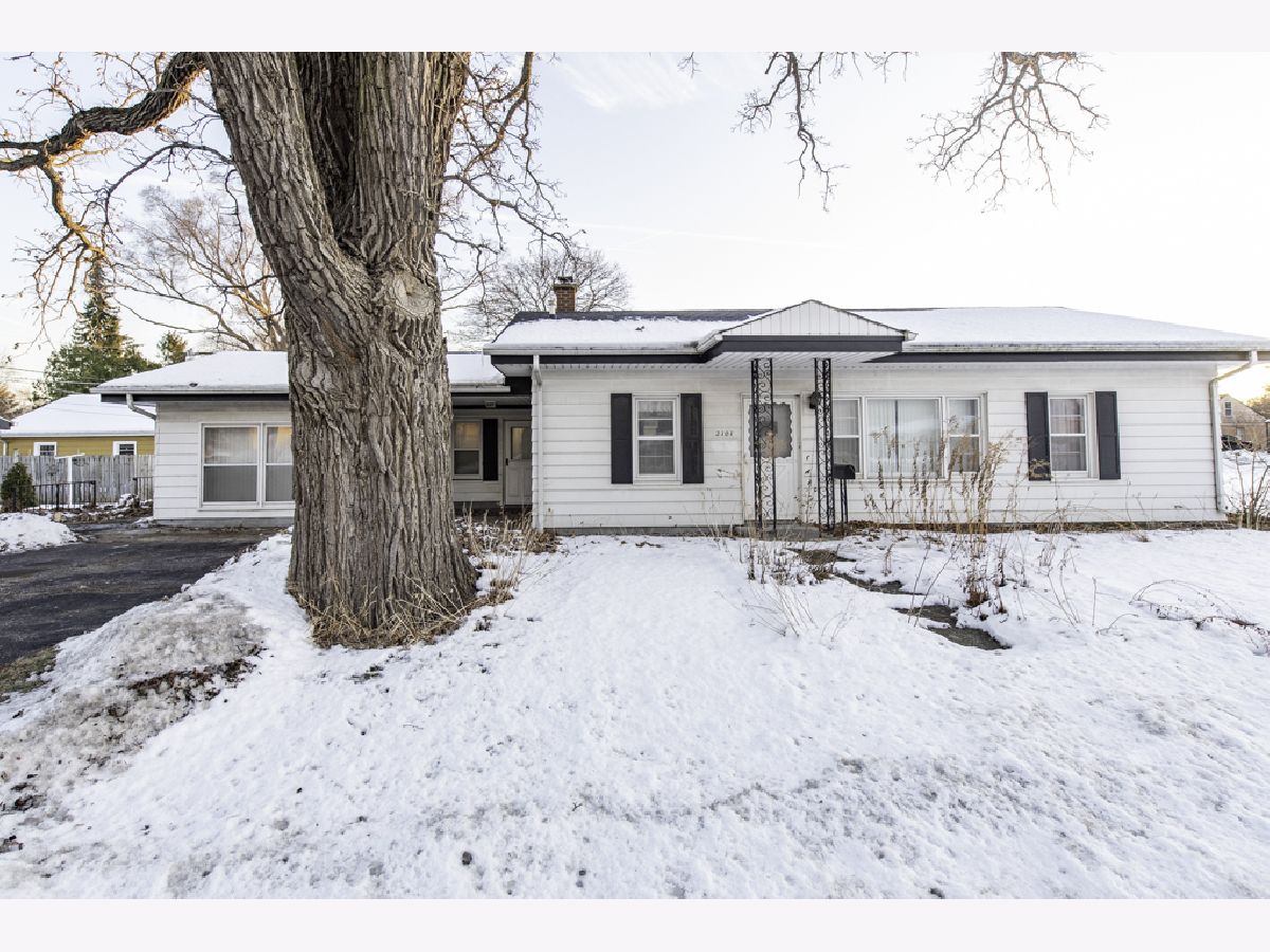  For Sale Zion Illinois, 2101 Eshcol Avenue