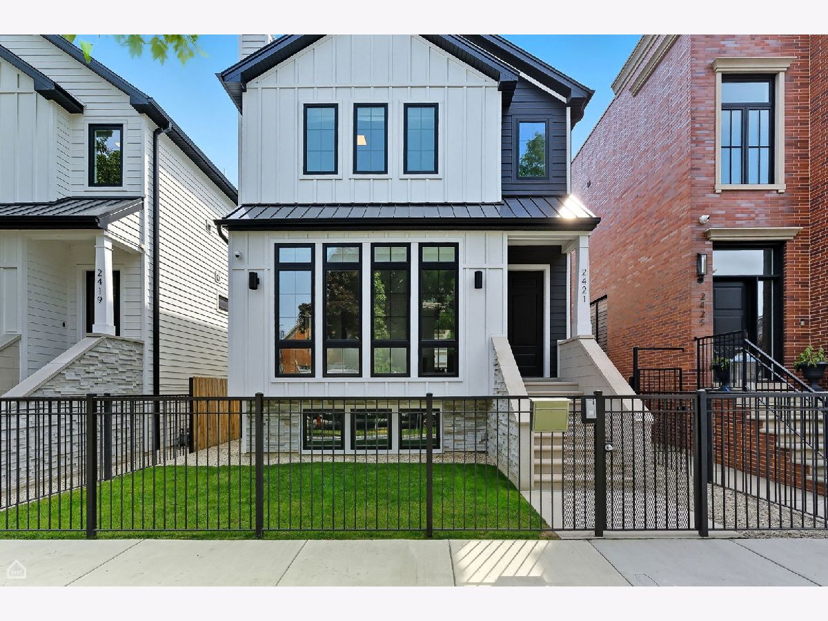  For Sale Chicago Illinois, 2421 Belden Avenue