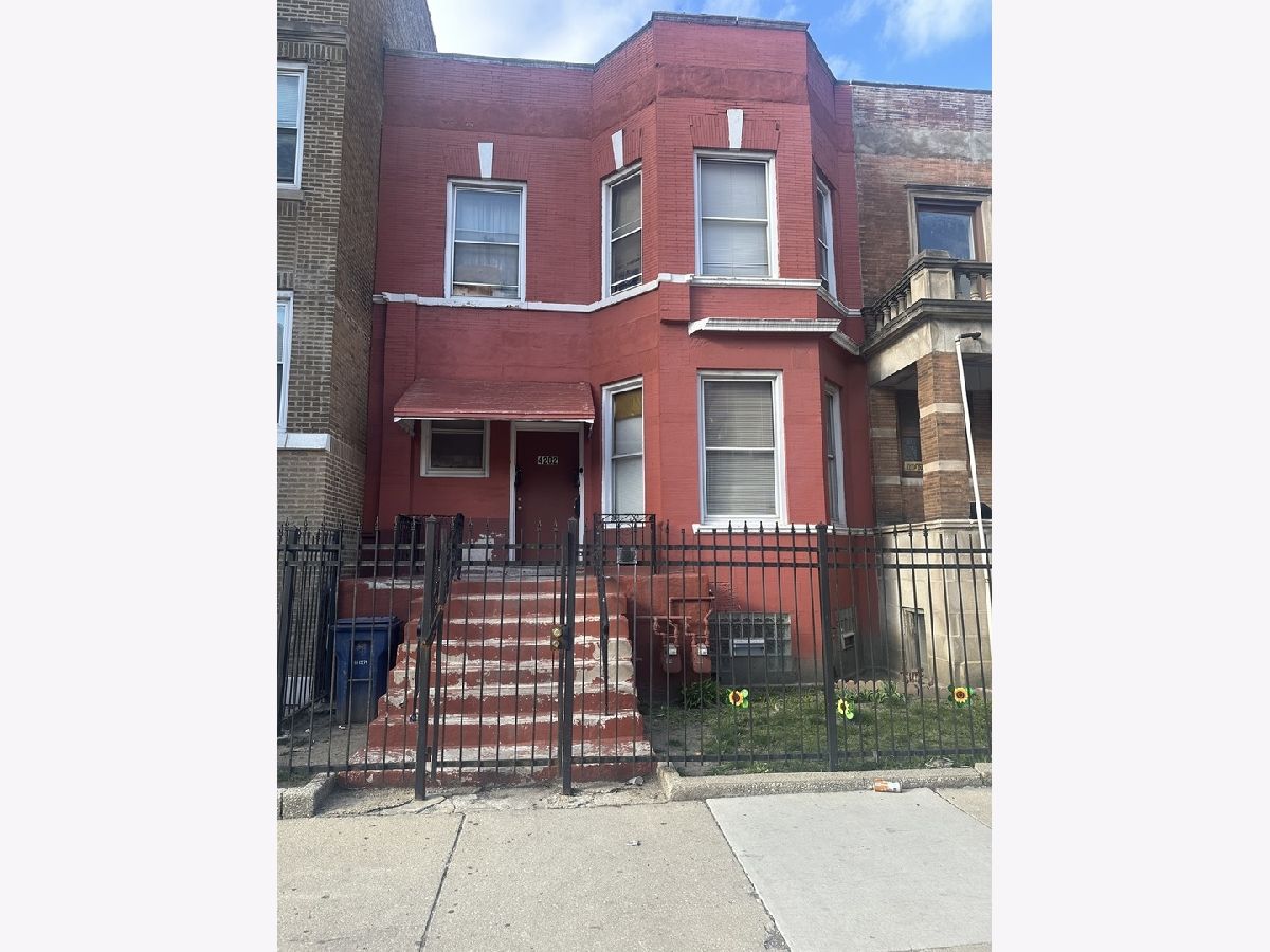  For Sale Chicago Illinois, 4202 Jackson Boulevard
