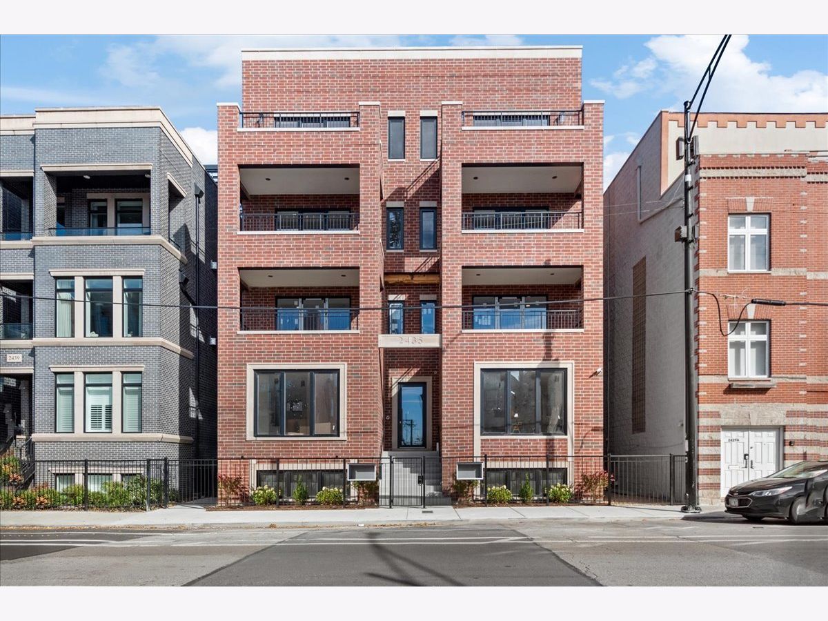  For Sale Chicago Illinois, 2435 Clybourn Avenue