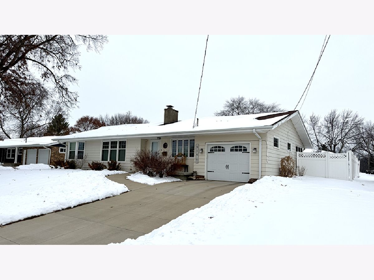  For Sale Morrison Illinois, 516 Christopher Street