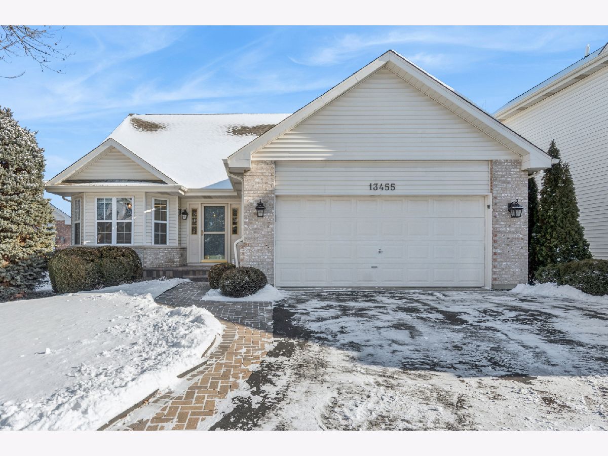 Townhomes & Condos & Homes For Sale Carillon Plainfield Illinois, 13455 Mulberry Street