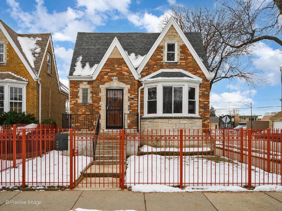  For Sale Chicago Illinois, 6057 Melrose Street