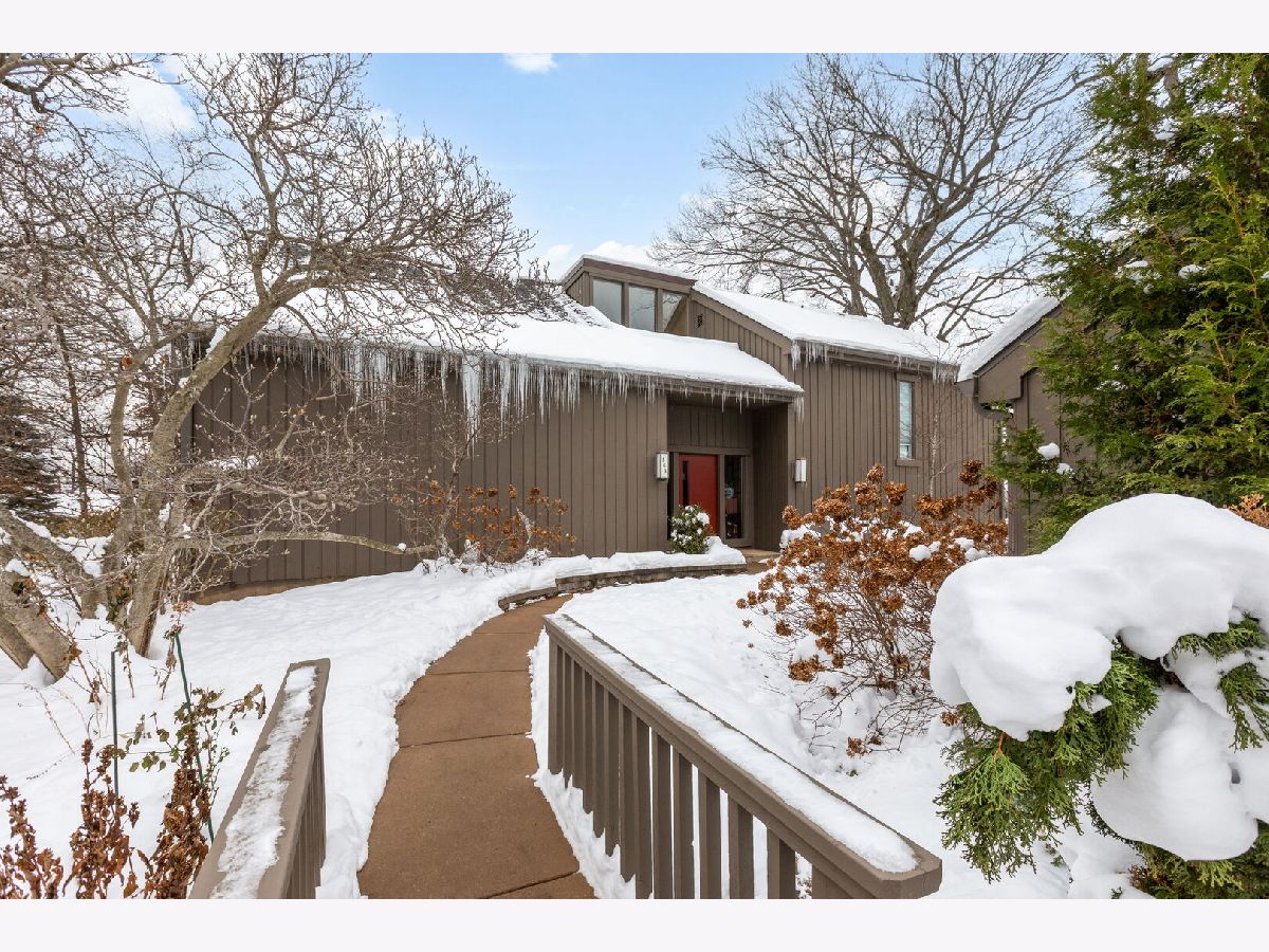  For Sale Lake Barrington Illinois, 563 Woodview Road