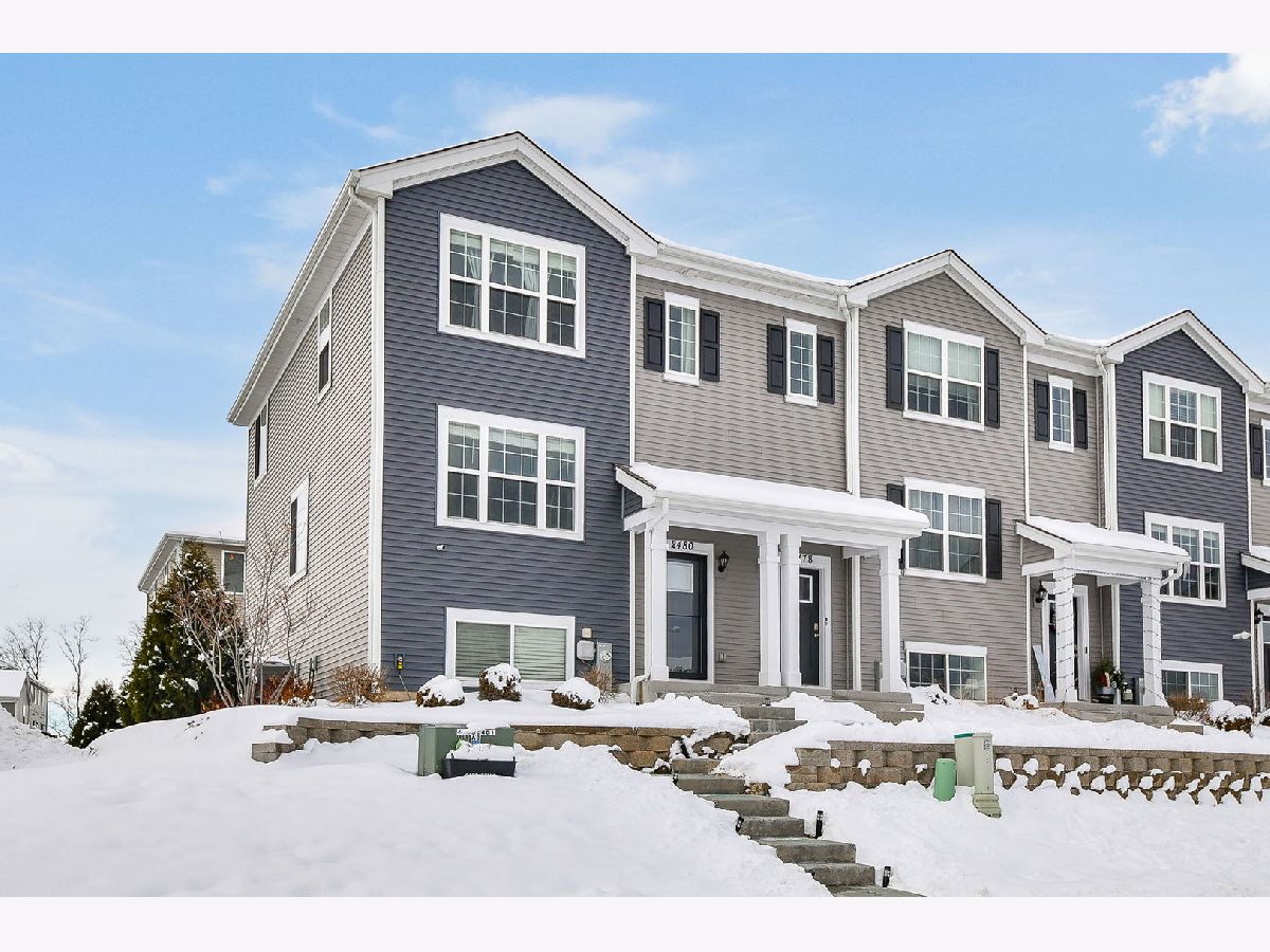  For Rent Pingree Grove Illinois, 2480 Bella