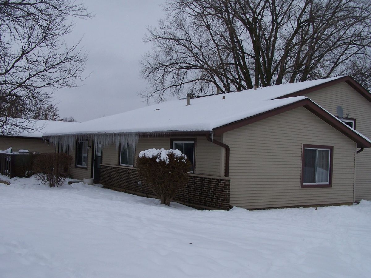  For Sale Mchenry Illinois, 604 Devonshire Court