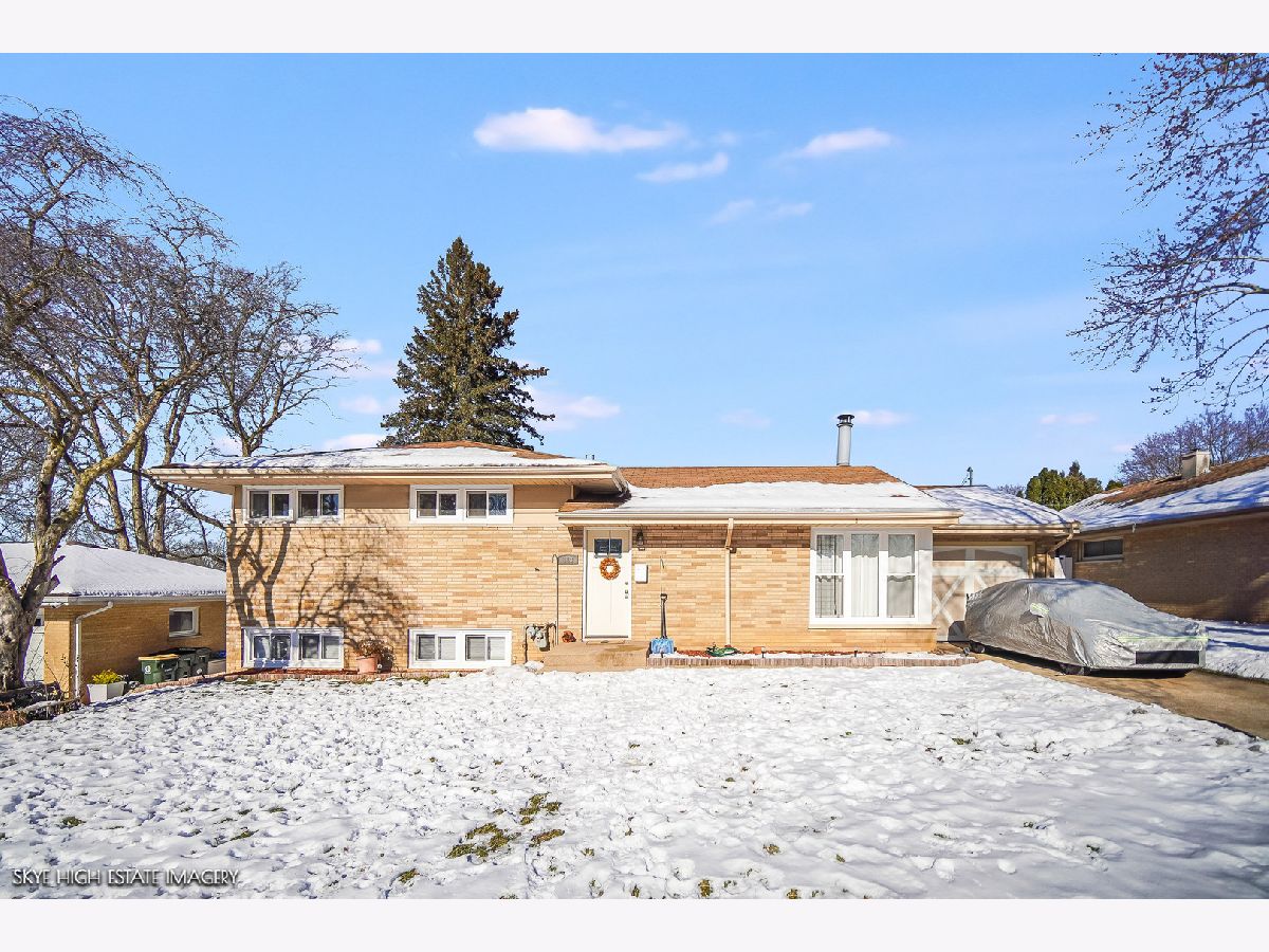  For Sale North Aurora Illinois, 113 April Lane