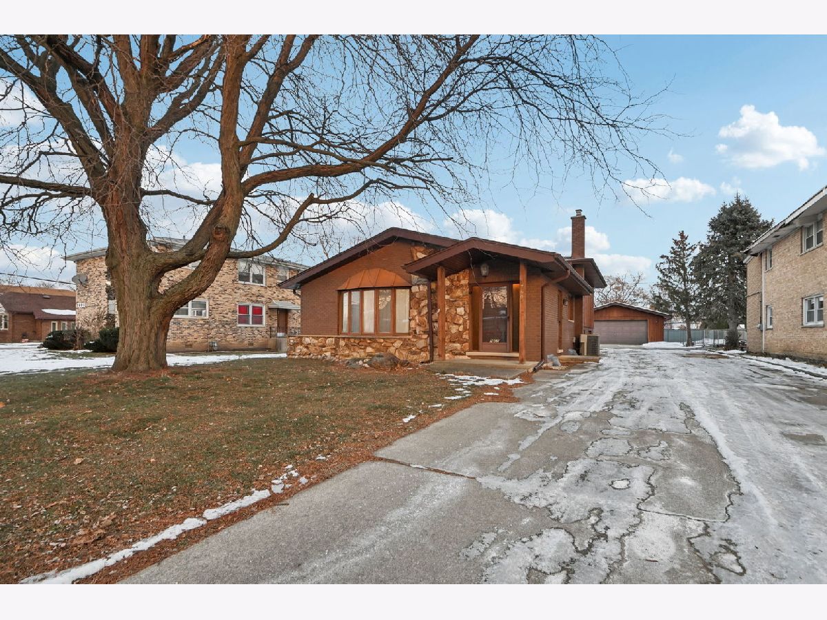  For Sale Justice Illinois, 7605 Banks Street