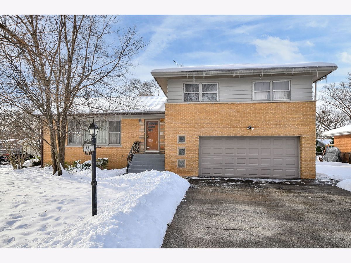  For Sale Glen Ellyn Illinois, 22W417 Tamarack Drive