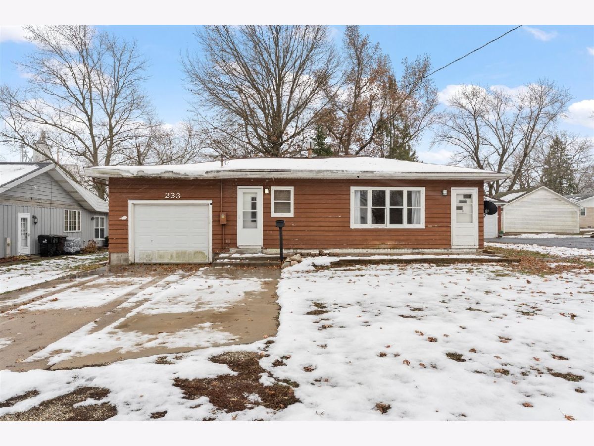  Sold Bement Illinois, 233 Morris