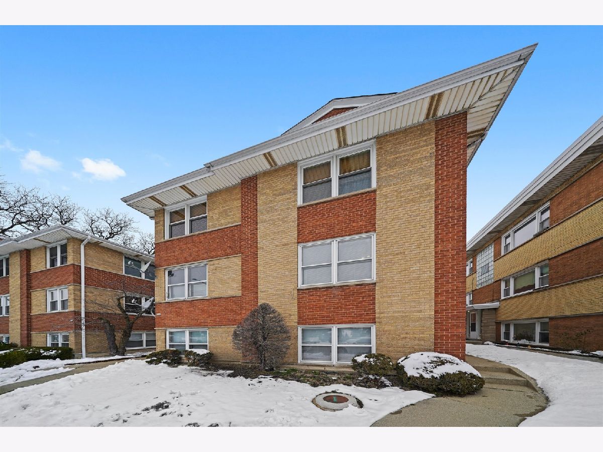  For Sale Chicago Illinois, 6968 Belmont Avenue