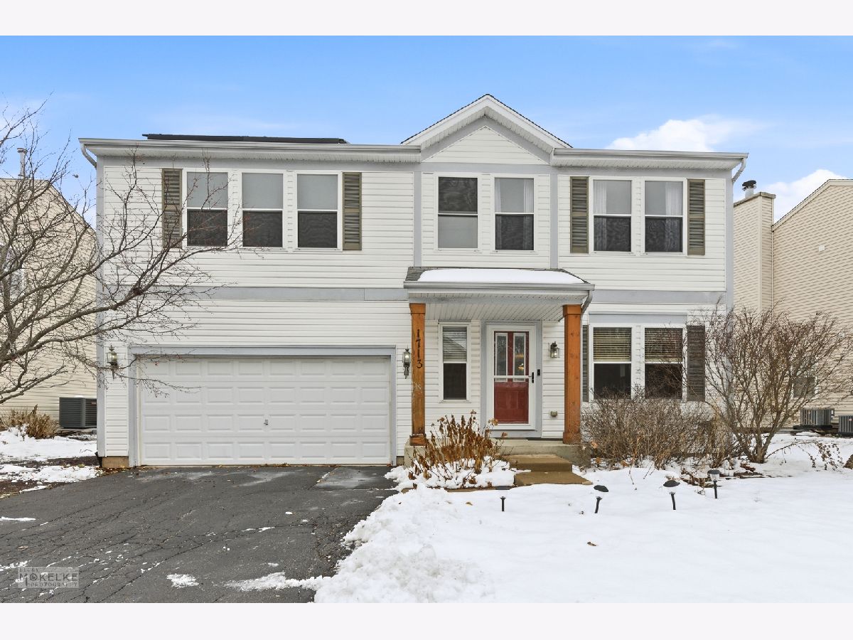 Homes & Condos & Townhomes For Sale Fairfield Way Montgomery Illinois, 1715 Ivy Lane