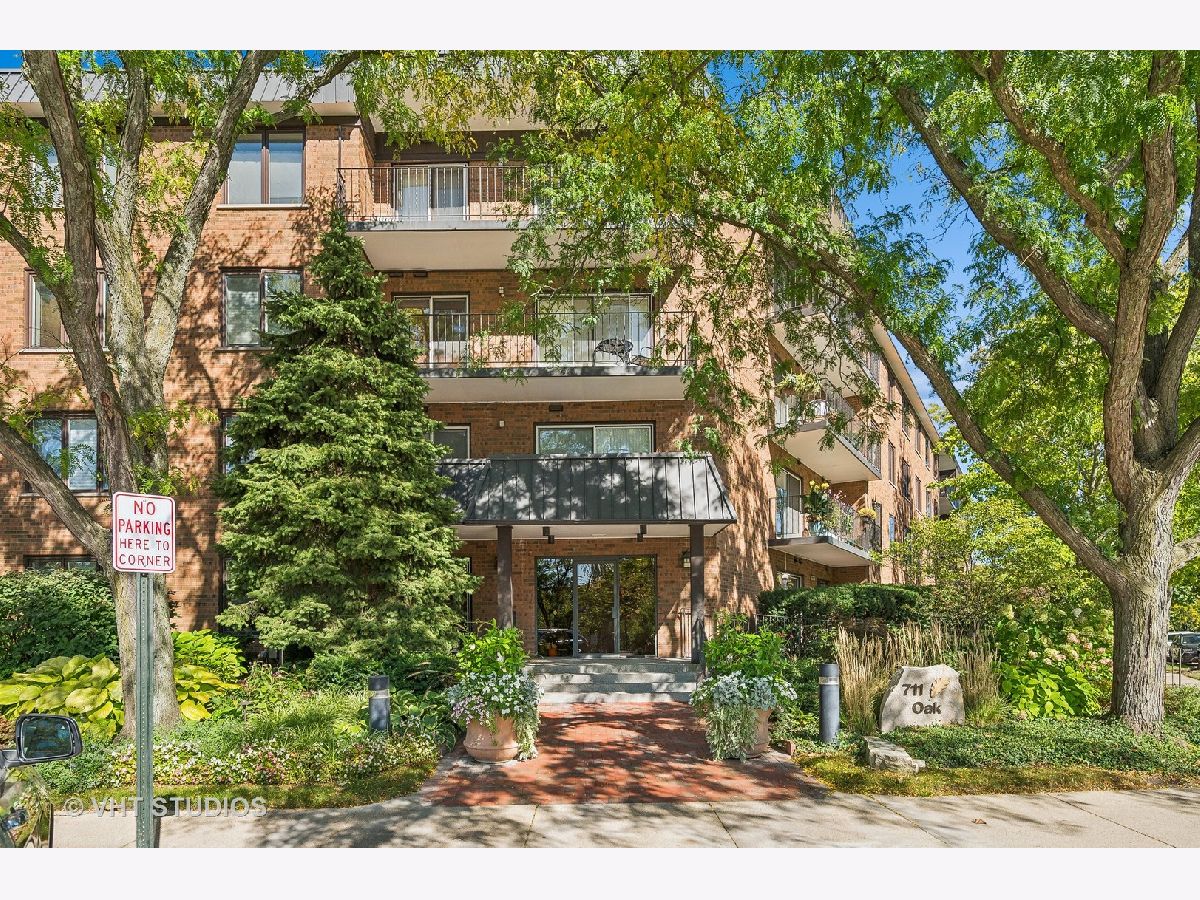  Sold Winnetka Illinois, 711 Oak