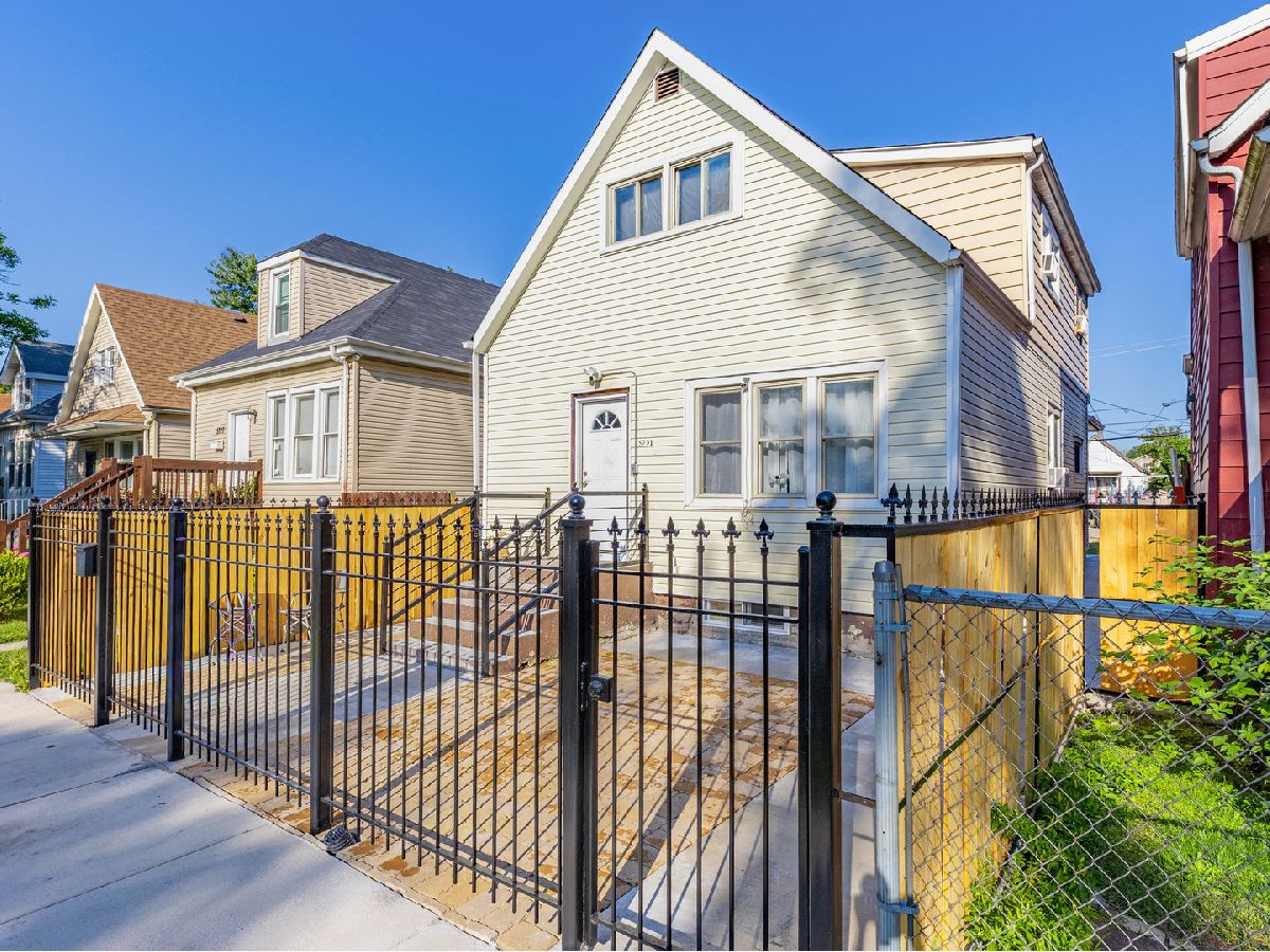  For Sale Chicago Illinois, 5731 Hoyne Avenue