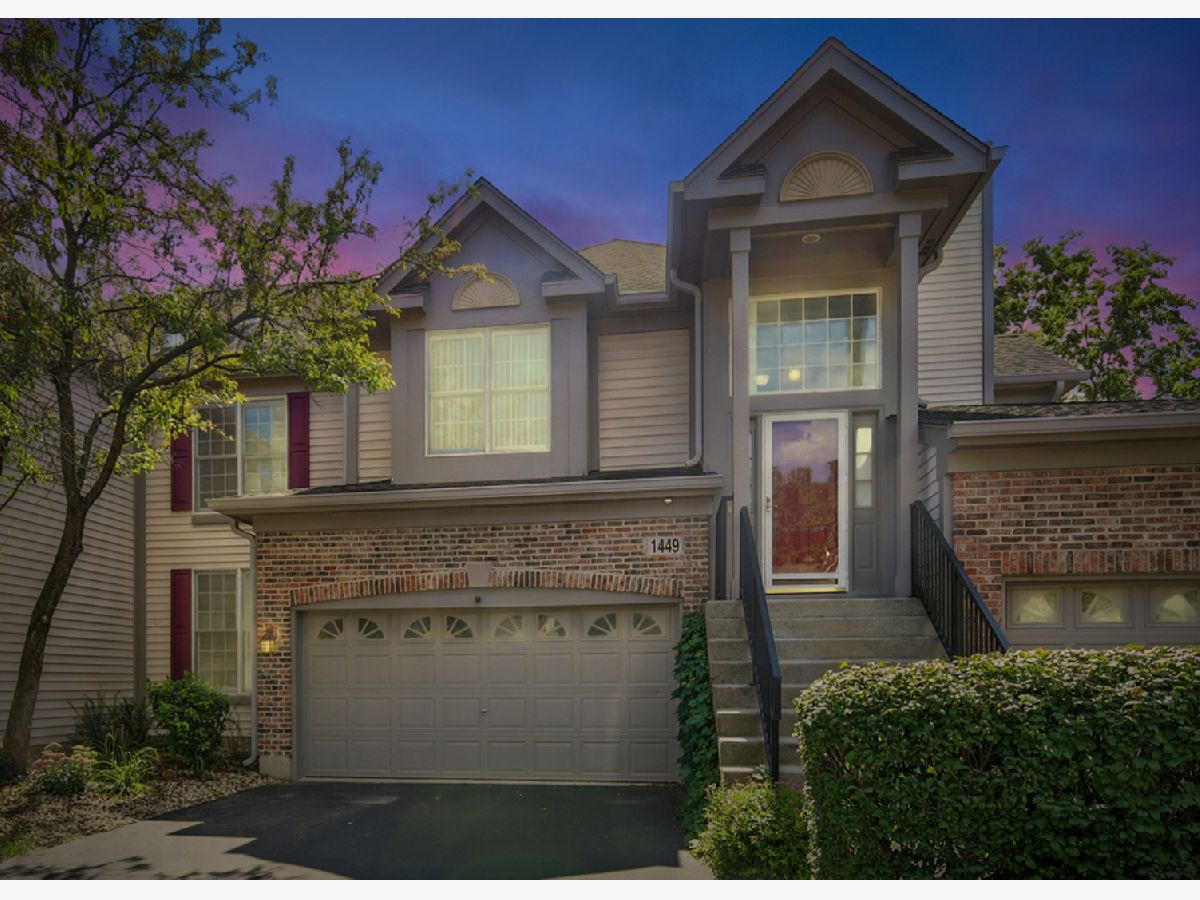 Townhomes For Sale Baileywood Naperville Illinois, 1449 Whitespire Court