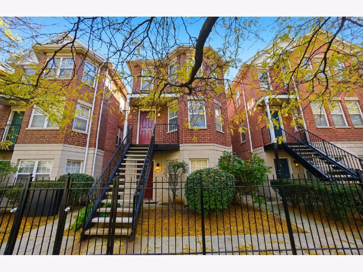 Condos & Townhomes & Homes Rented Old Town Village West Chicago Illinois, 639 Elm