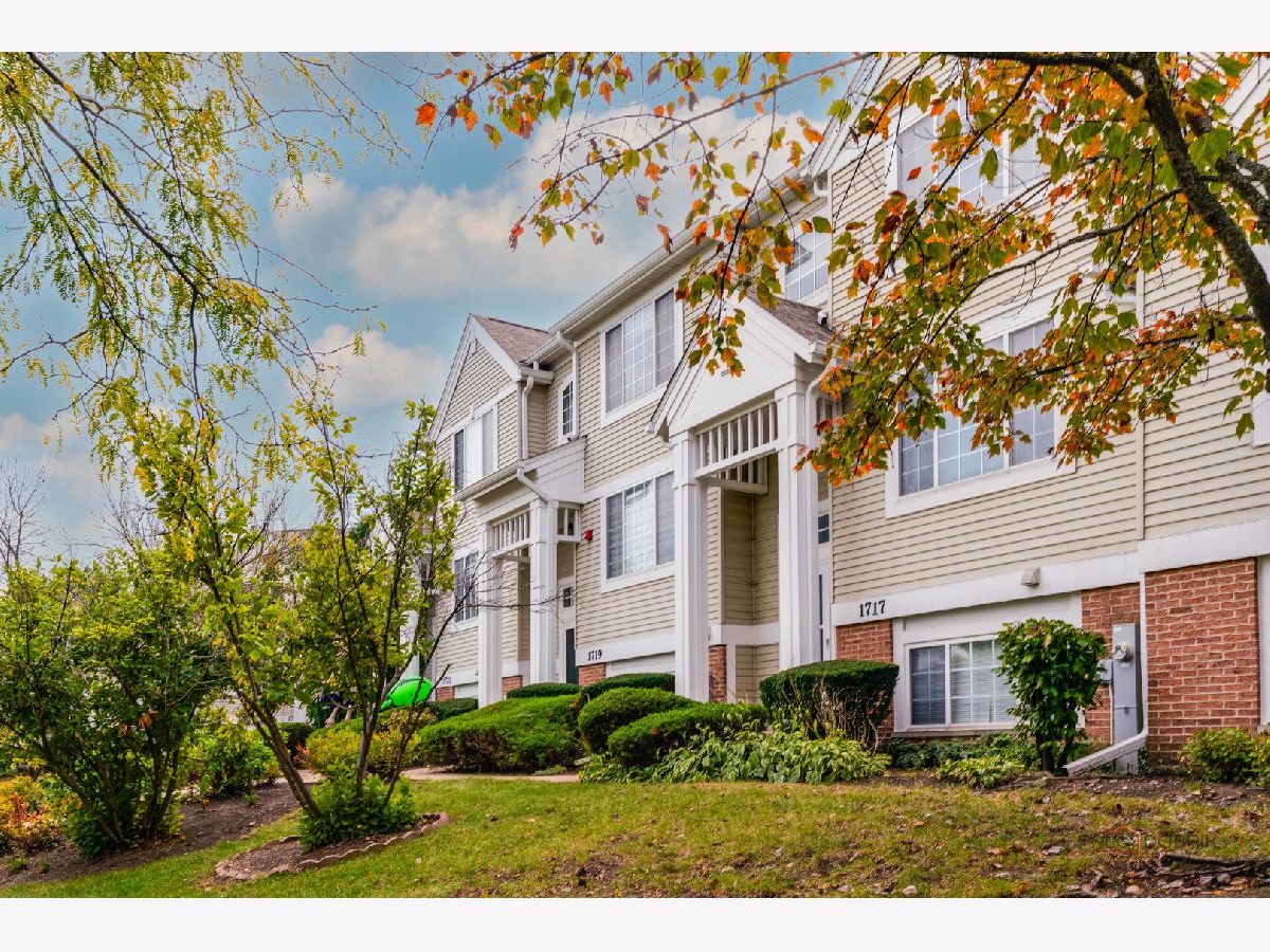 Townhomes & Condos For Rent Sienna Wheeling Illinois, 1719 Sienna