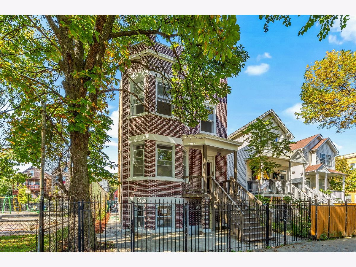  For Sale Chicago Illinois, 2408 Trumbull Avenue