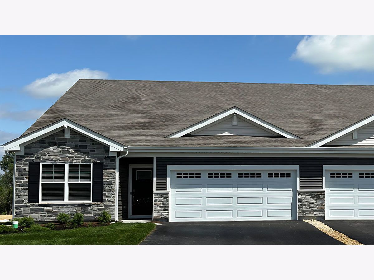 Condos & Townhomes & Homes For Sale The Grasslands Bartlett Illinois, 1116 Bluebell Lane