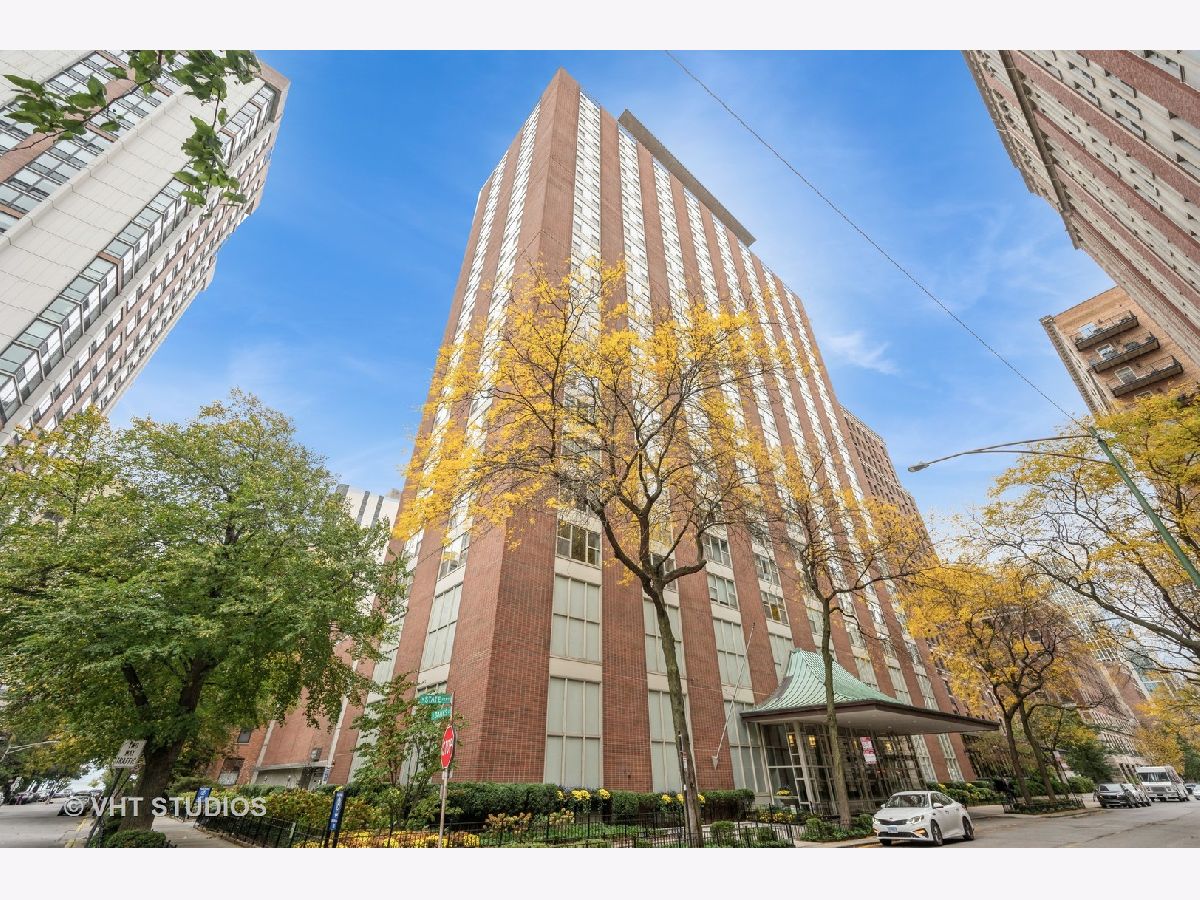 Condominiums Sold Ambassador House Chicago Illinois, 1325 State