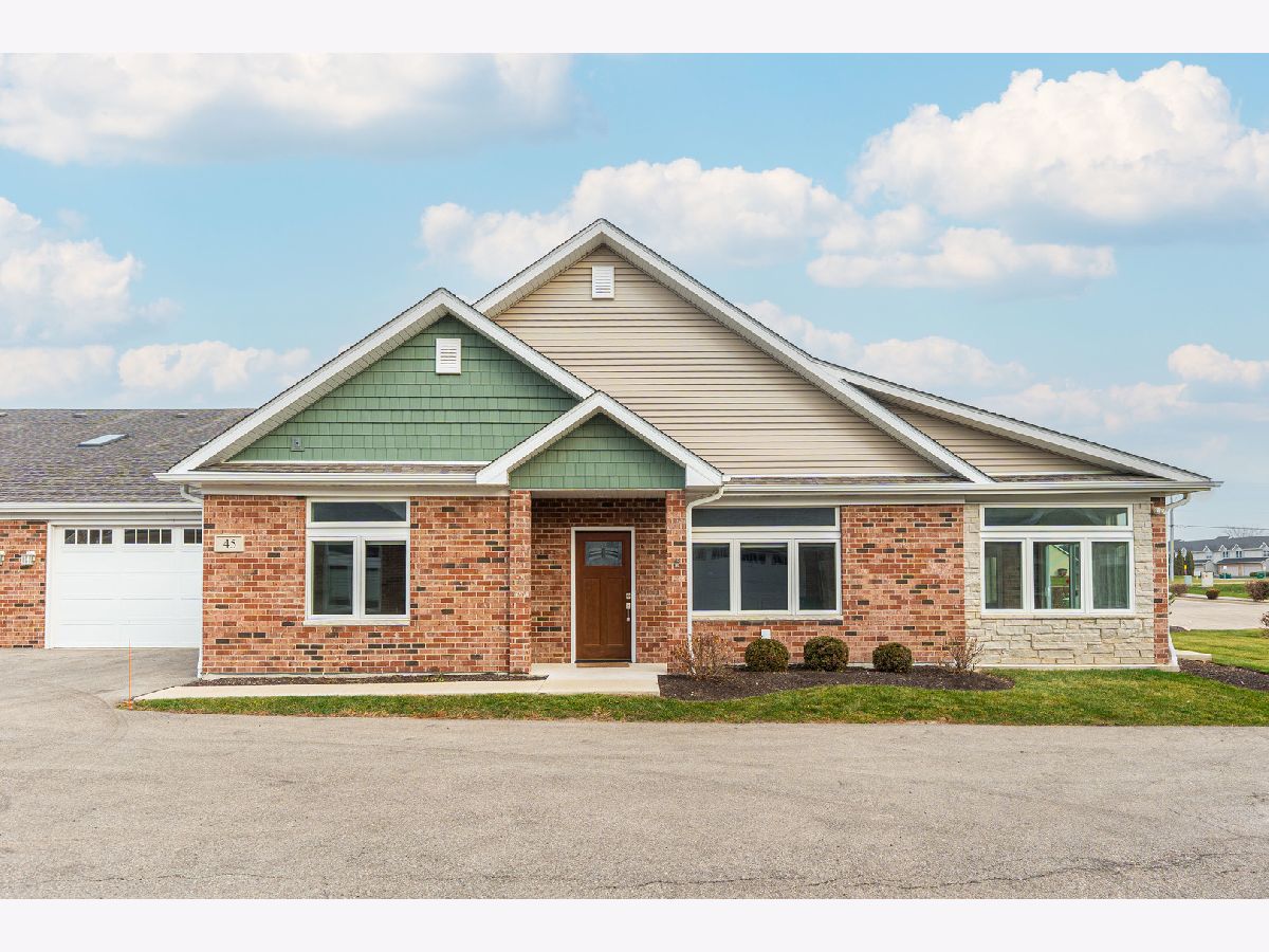  For Sale Sycamore Illinois, 45 Briden Lane