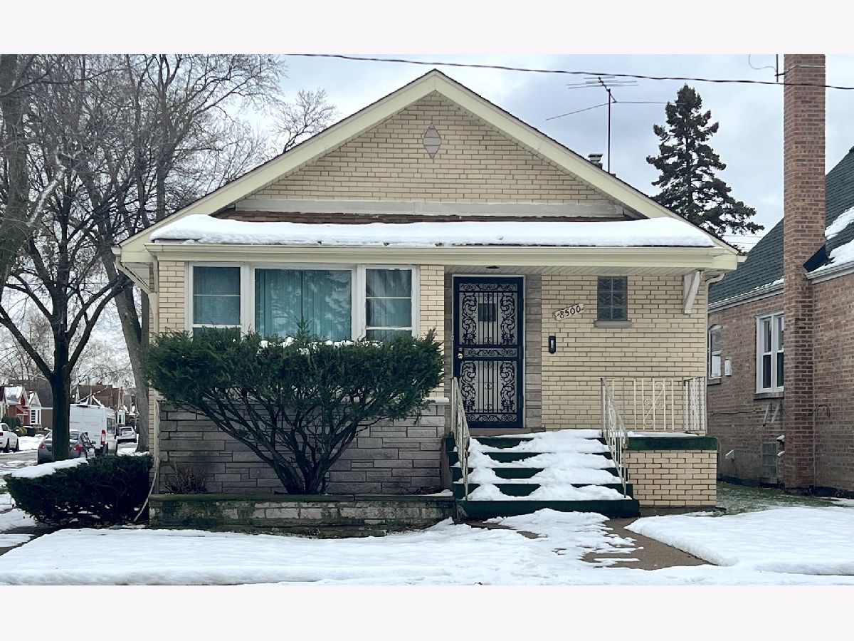  For Sale Chicago Illinois, 8500 Wolcott Avenue