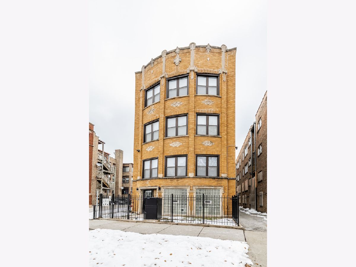  For Sale Chicago Illinois, 6711 Paxton Avenue