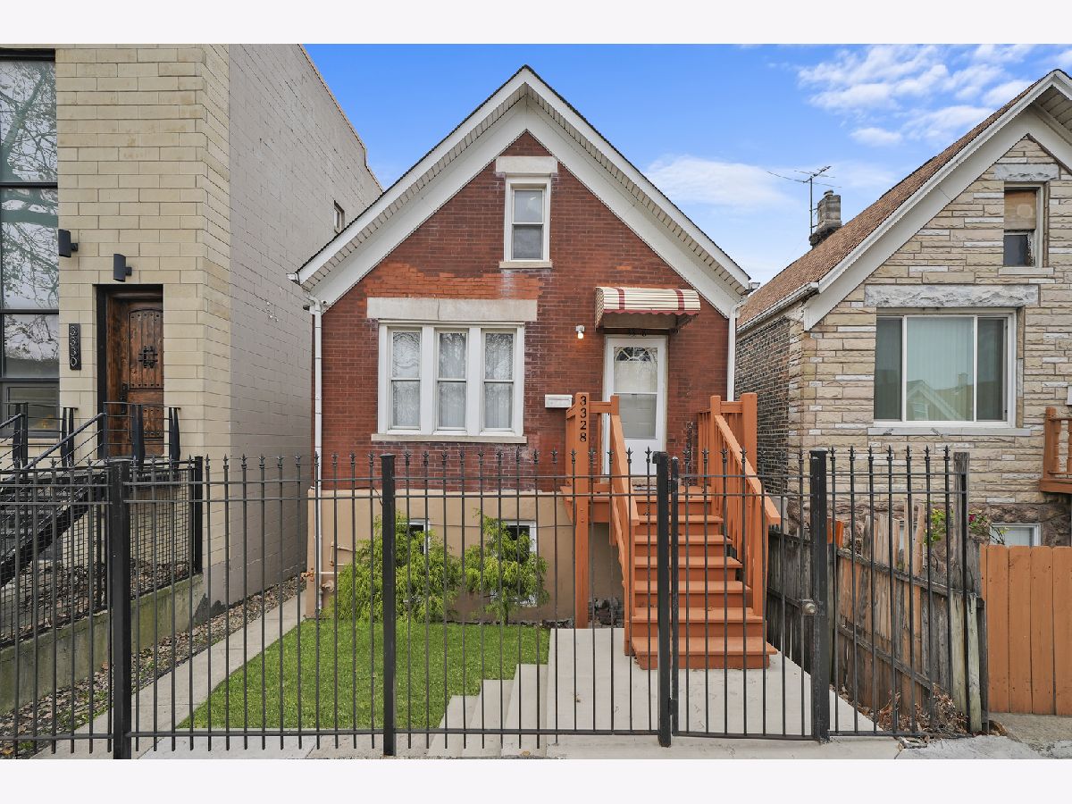  For Sale Chicago Illinois, 3328 Damen Avenue
