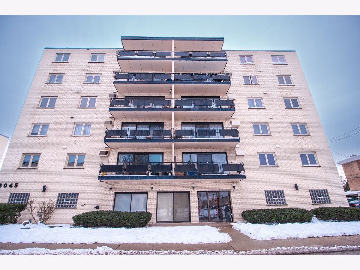  For Sale River Grove Illinois, 8045 Oconnor Drive