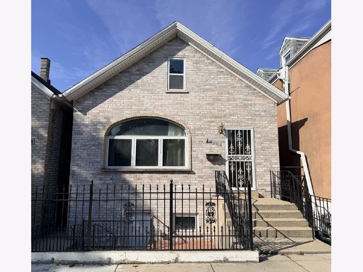  For Sale Chicago Illinois, 3206 Lowe Avenue