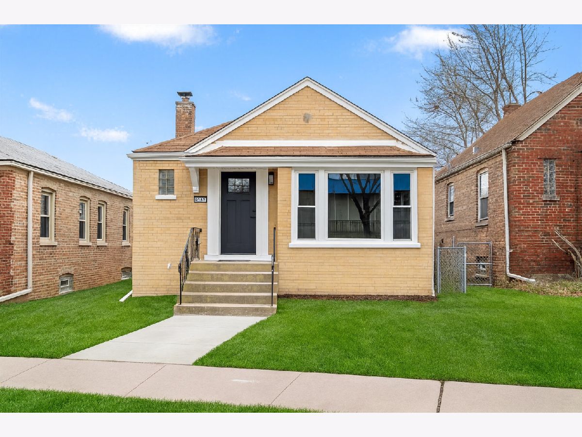  For Sale Chicago Illinois, 9737 University Avenue