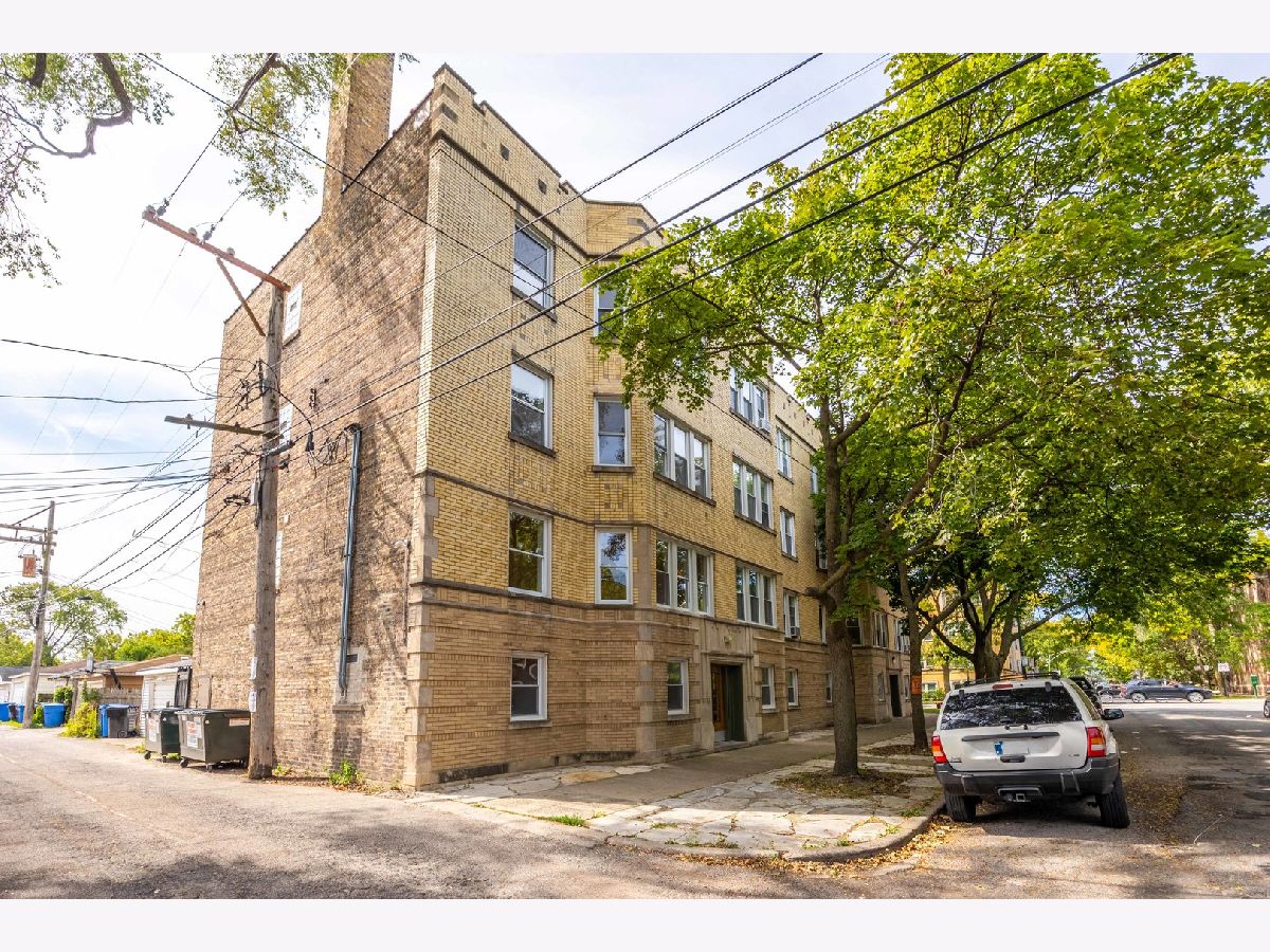  Rented Chicago Illinois, 3349 Balmoral