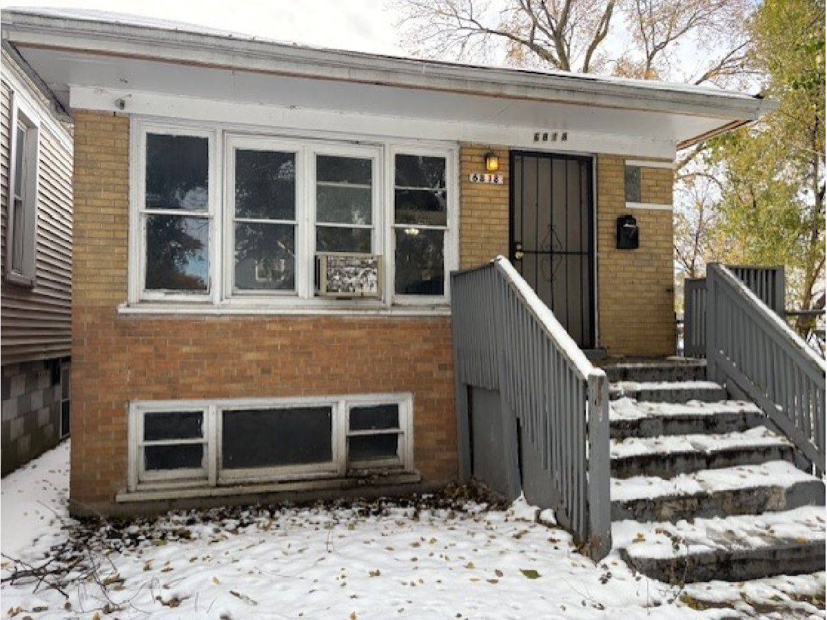  For Sale Chicago Illinois, 6818 Winchester Avenue