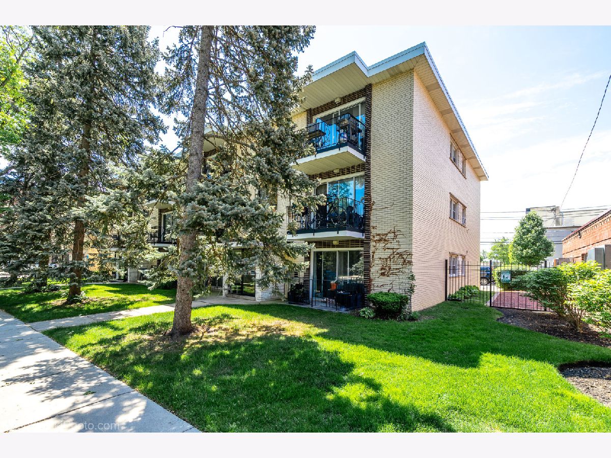  For Sale Des Plaines Illinois, 1353 Perry Street