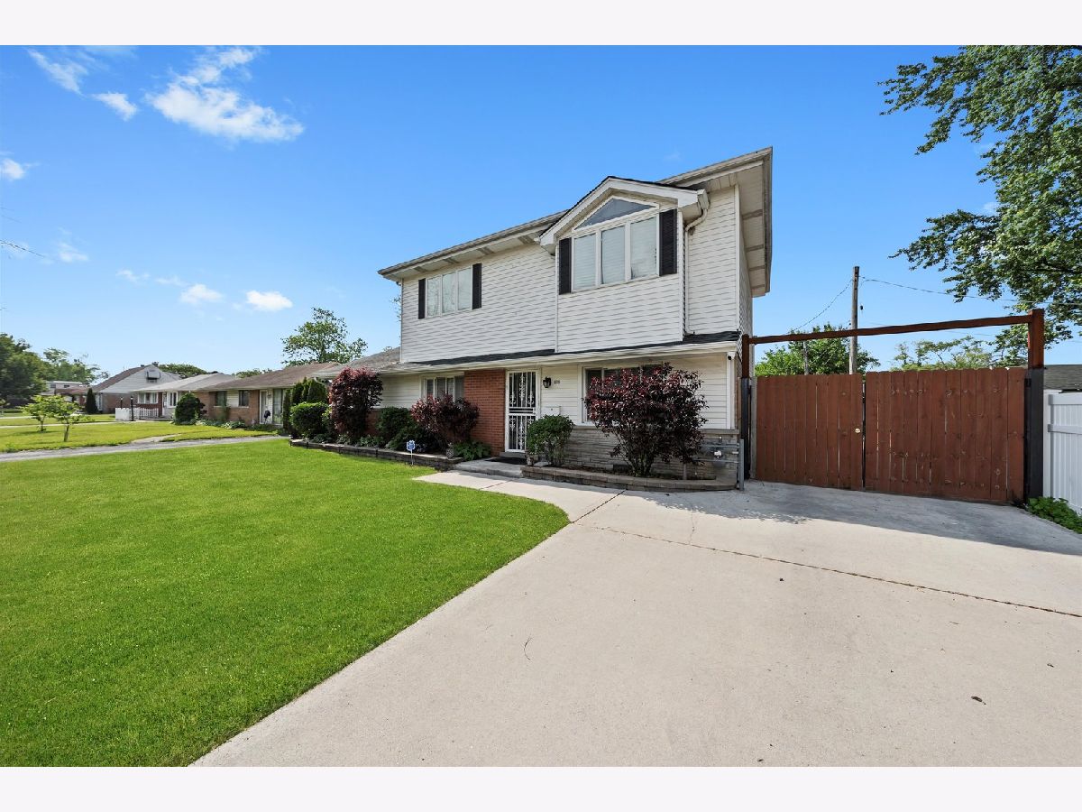  For Sale Burbank Illinois, 6315 83rd Place